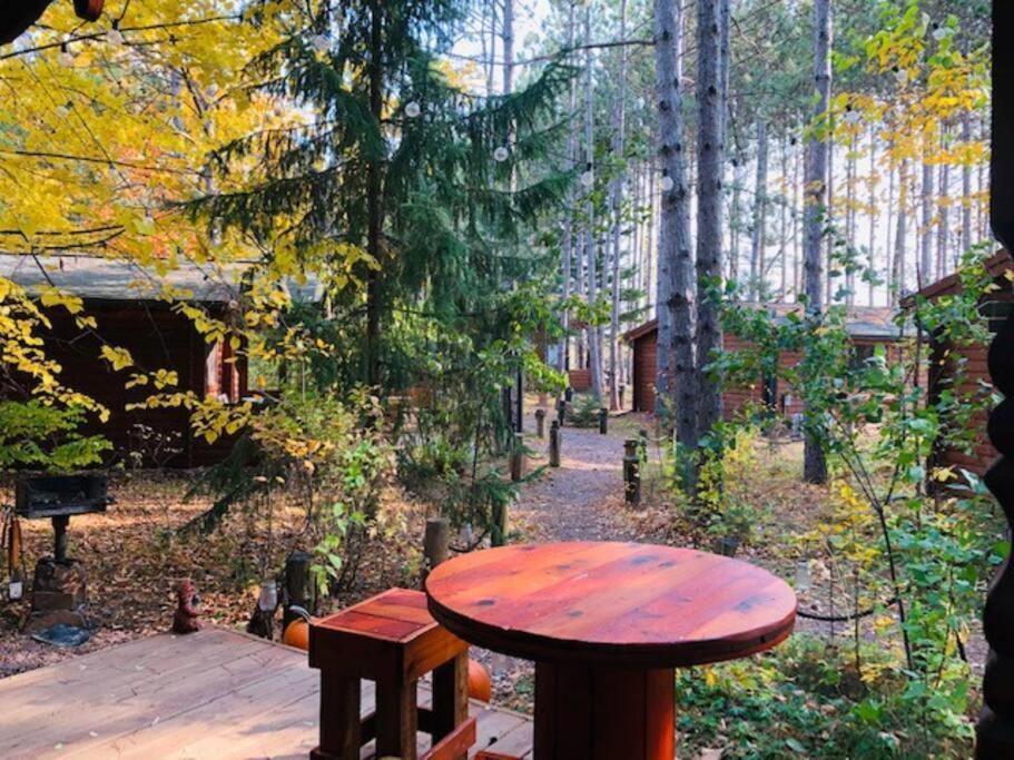 Fancy Fireflies Cabin Hayward Exterior photo
