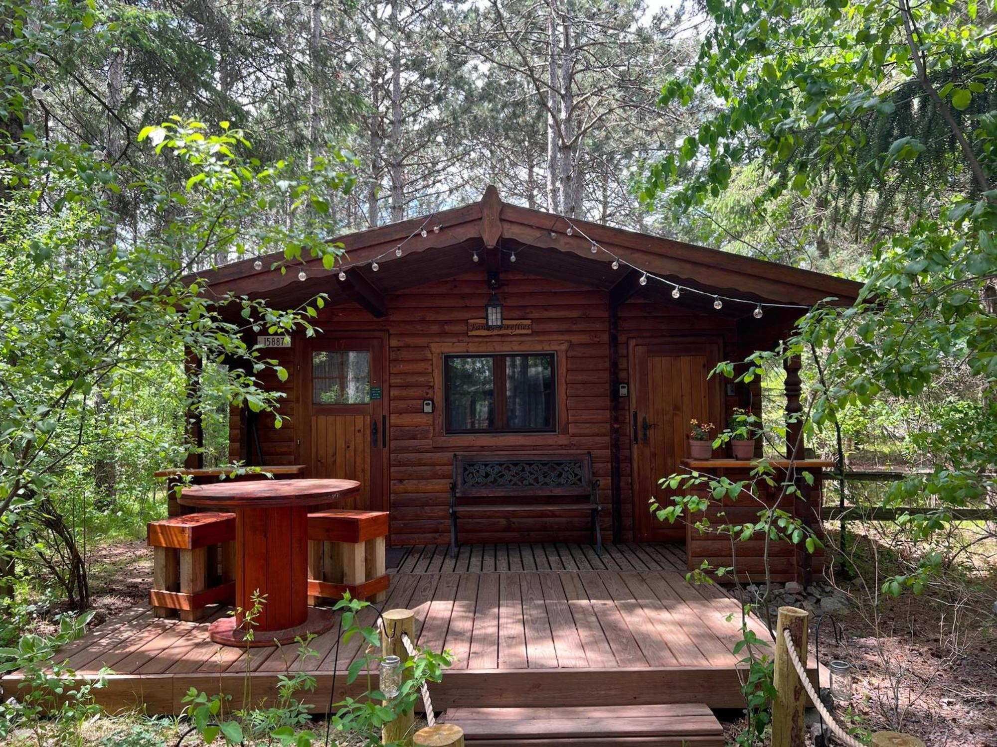 Fancy Fireflies Cabin Hayward Exterior photo